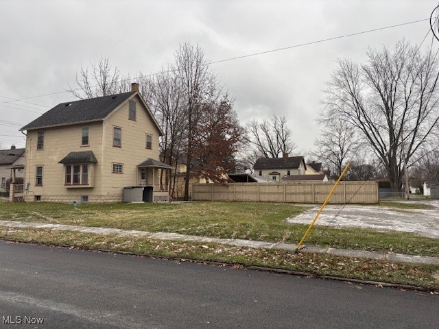 view of home's exterior