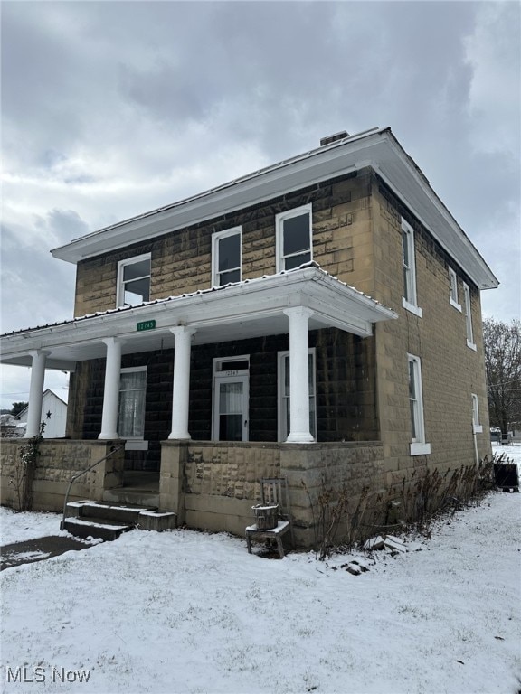 view of front of house with covered porch