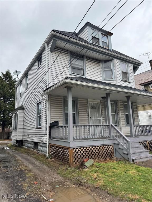 view of front of property with covered porch