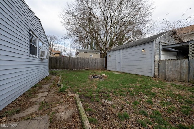 view of yard with a storage shed