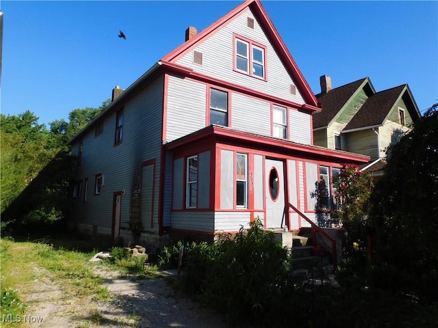 view of front of property