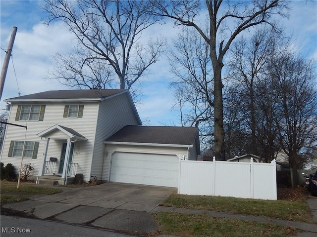 view of front facade featuring a garage