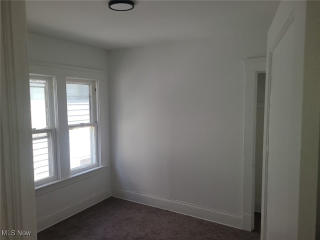 view of carpeted spare room