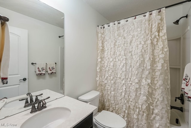 680 Morgan Trl, Aurora, OH 44202 - full bathroom with vanity, toilet, and a shower with shower curtain