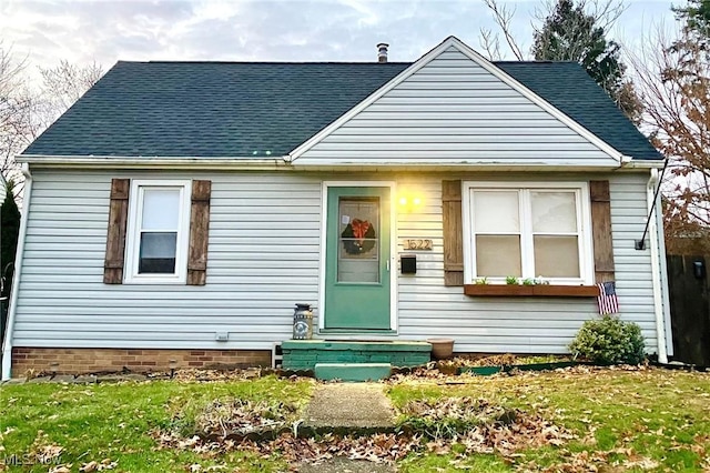 view of front of house with a front yard