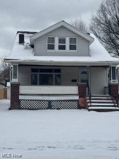 view of front of property featuring a porch