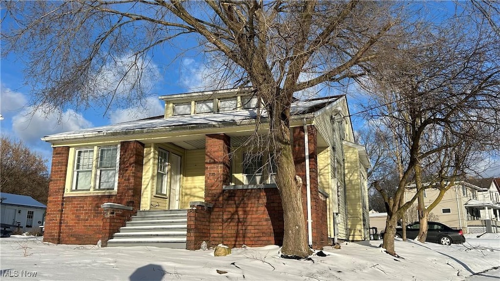 view of front of property