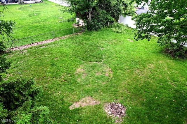 6301 Fiesta Ct, Lorain, OH 44053 - view of yard