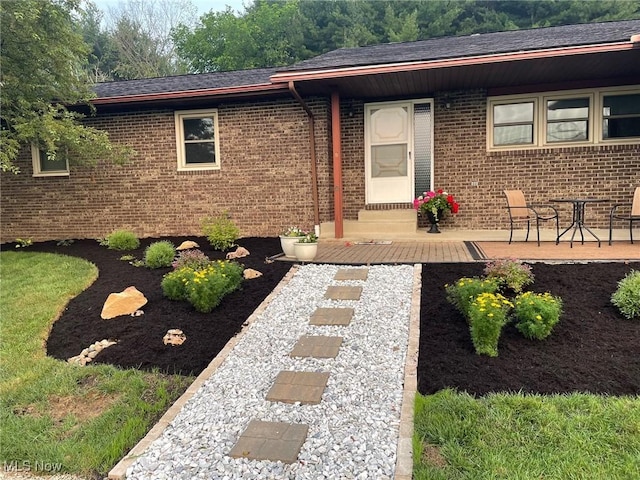 view of front of property with a patio area