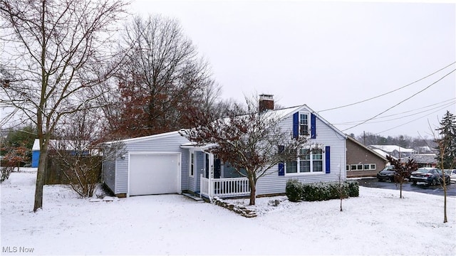 view of front facade with a garage