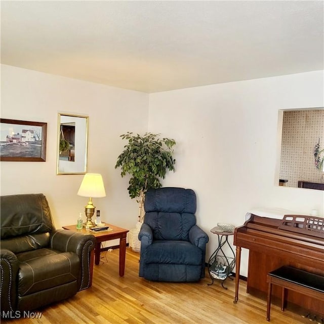 living area with light wood-type flooring