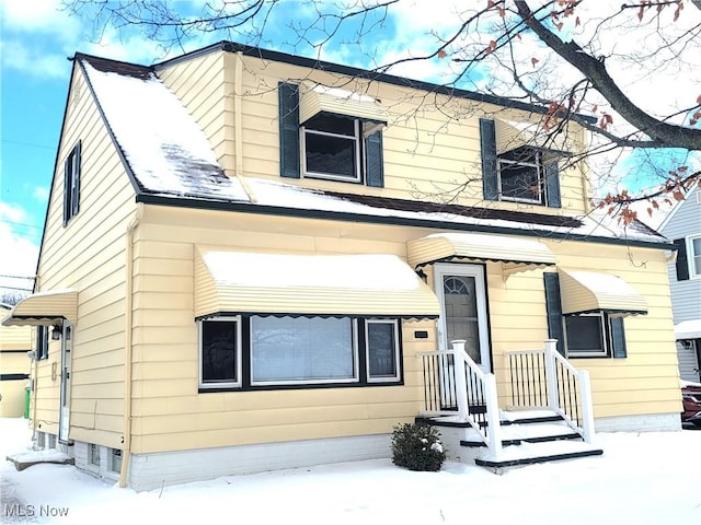 view of front of property