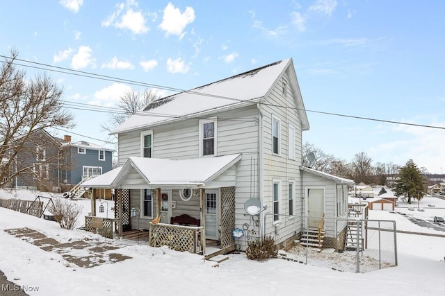 view of front of property