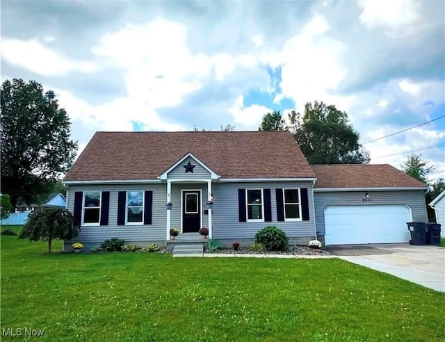 view of front facade featuring a front yard and a garage