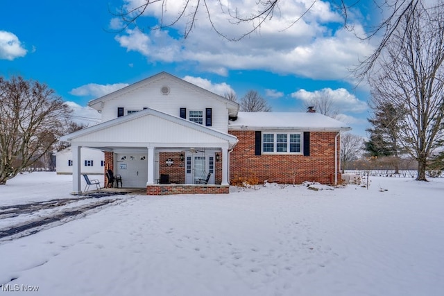 view of front of property featuring a porch