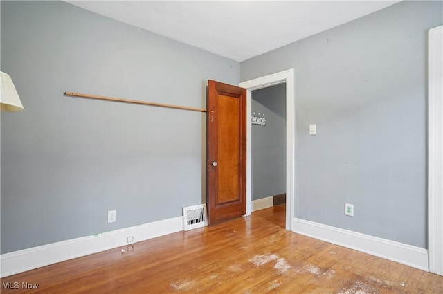 empty room featuring light hardwood / wood-style flooring