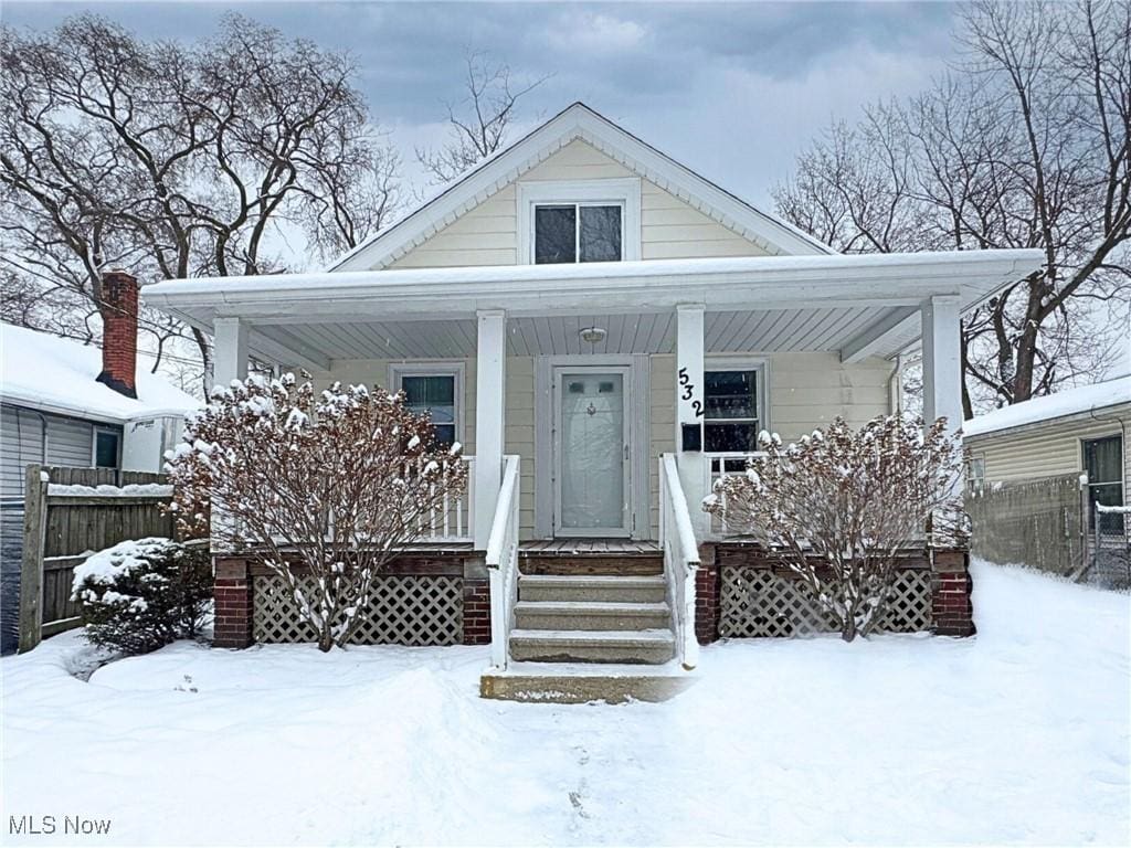 view of front of house