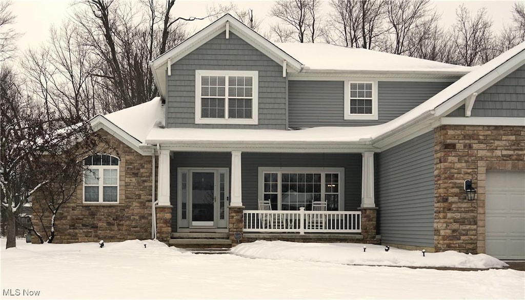 view of front facade with a garage