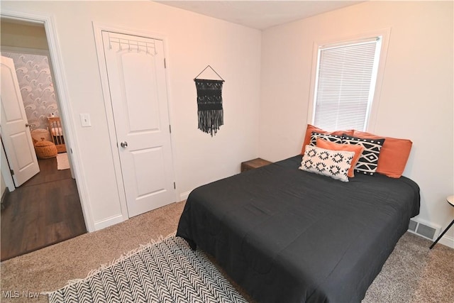 bedroom featuring carpet floors