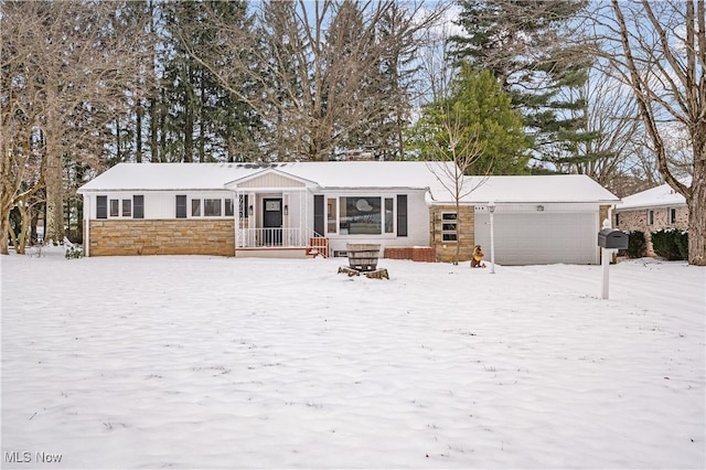 view of front facade featuring a garage