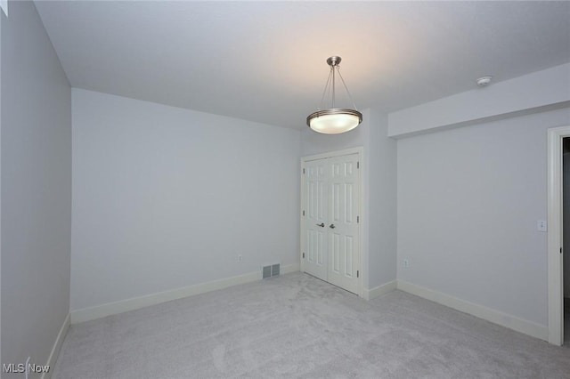 2142 Kirtland Pl, Hudson, OH 44236 - spare room with light carpet, baseboards, and a smoke detector