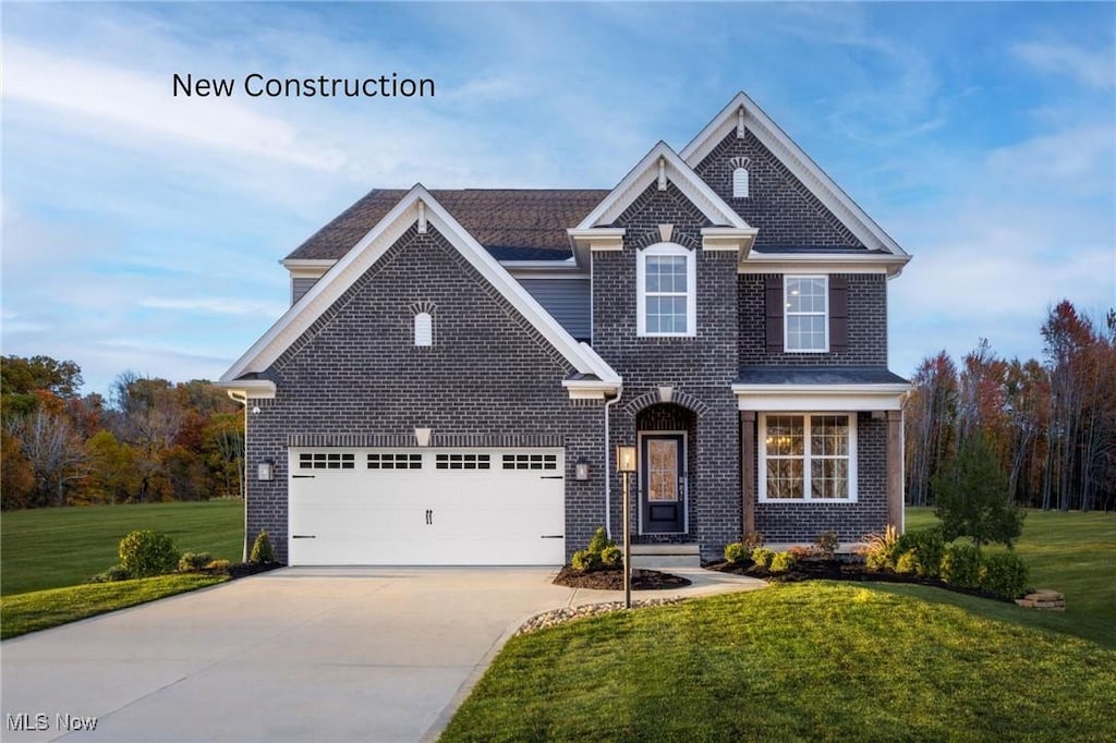 view of front of house with a front lawn