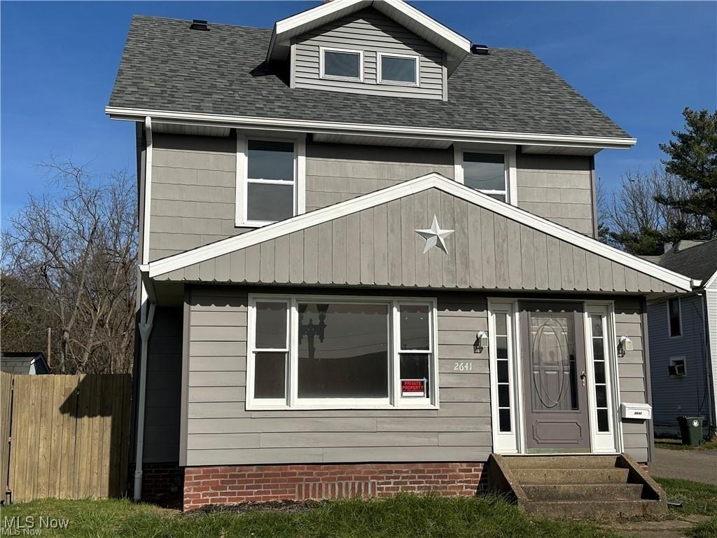 view of front of home