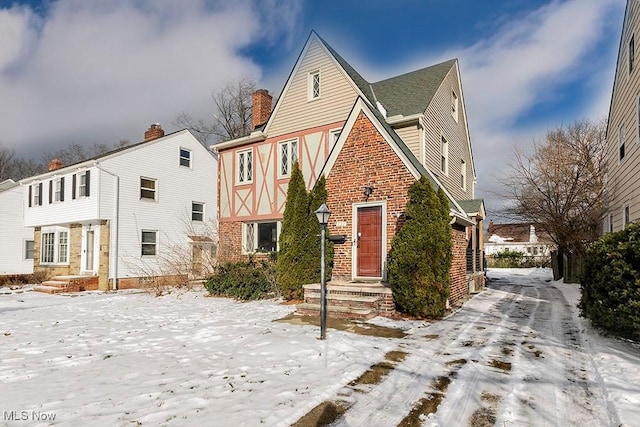 view of front of house