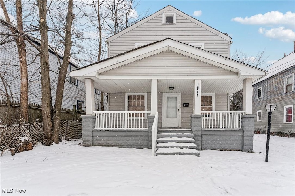 view of front of house with covered porch