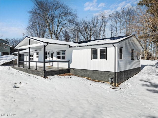 view of front of house with a porch