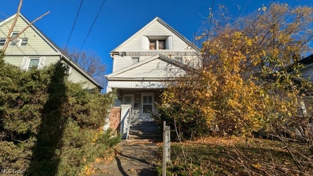 view of front of property