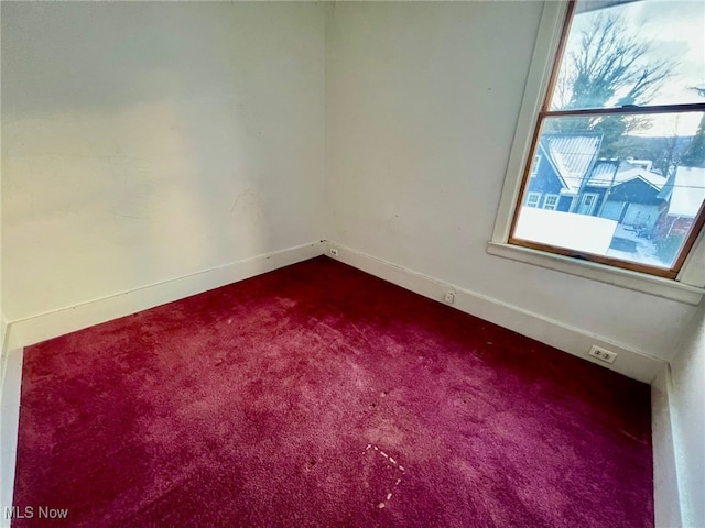 empty room with carpet