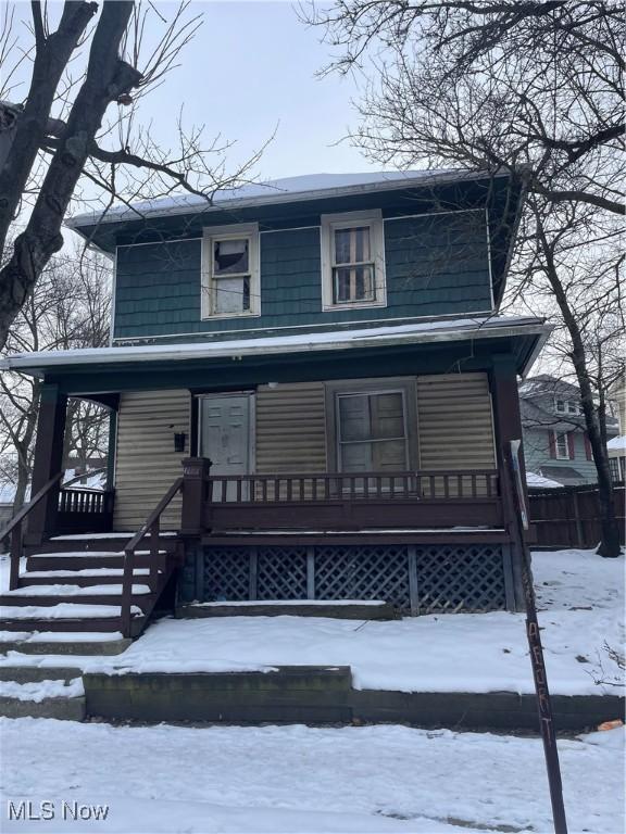 view of front property featuring a porch