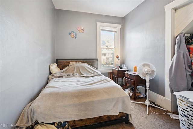 bedroom with carpet flooring