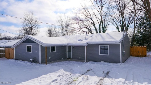 view of front of property