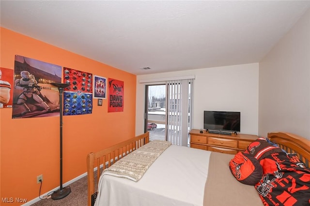 view of carpeted bedroom