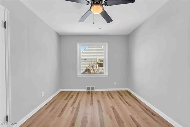 unfurnished room with light hardwood / wood-style floors and ceiling fan