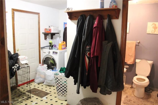 laundry area featuring washer / clothes dryer