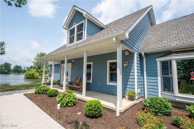 view of front of house featuring covered porch