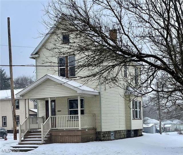 view of front of home featuring a porch