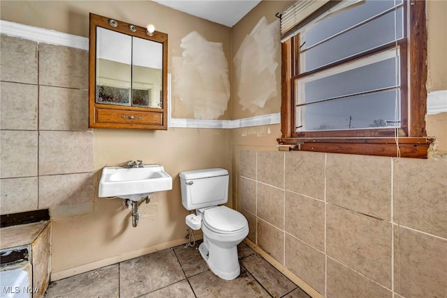 bathroom with toilet and sink