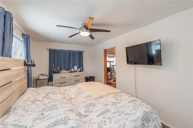 bedroom featuring ceiling fan