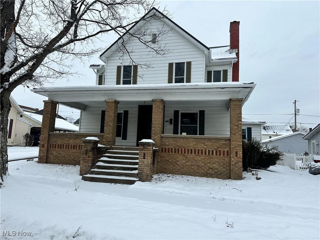 view of front of home with a porch