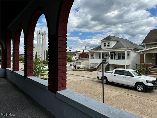 balcony featuring covered porch