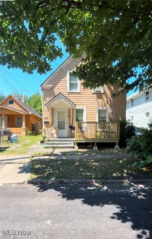 view of front of home