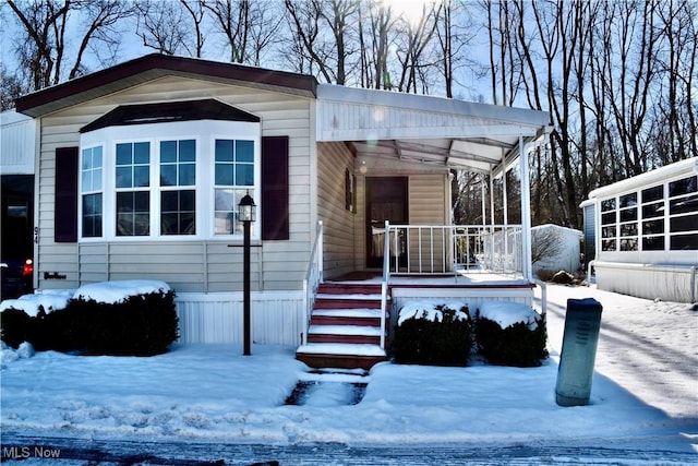 manufactured / mobile home with covered porch