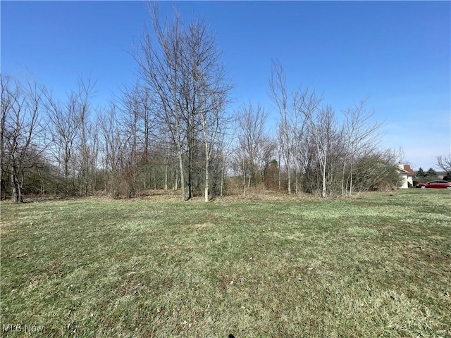 49556 Foxwood Ln, East Palestine, OH 44413