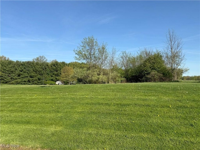 49587 Foxwood Ln, East Palestine, OH 44413
