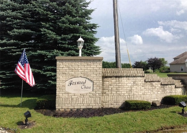 49631 Foxwood Ln, East Palestine, OH 44413