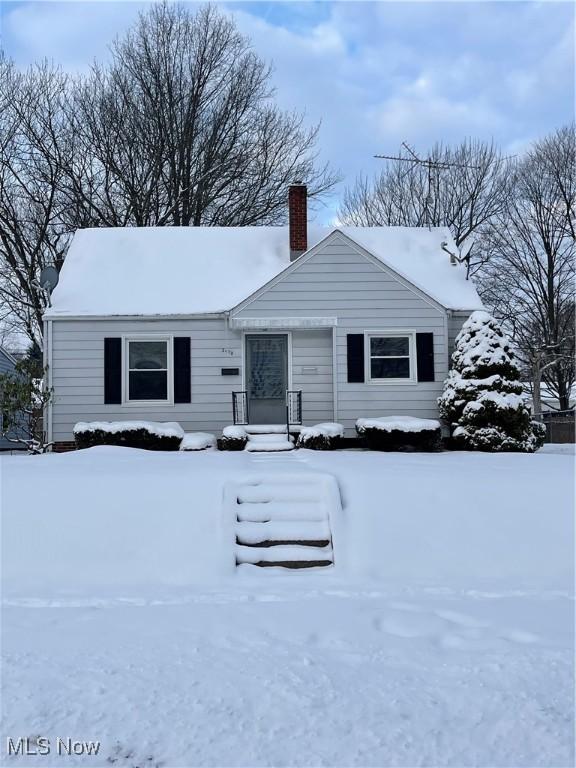 view of front of home